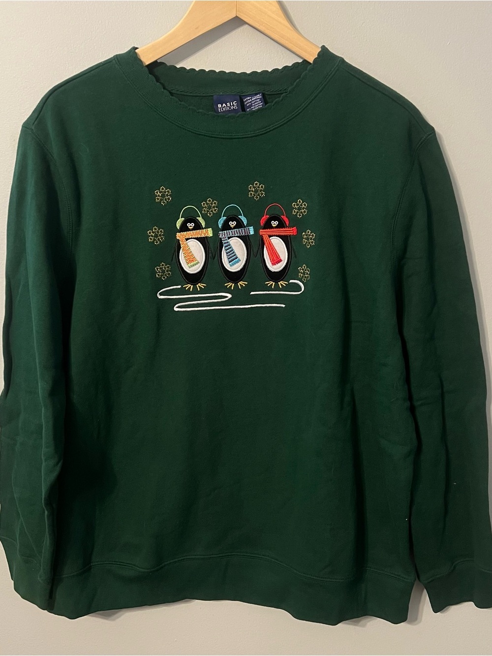 Vintage Christmas Penguins Crewneck Women’s XL Green Embroidered Sweatshirt NWT